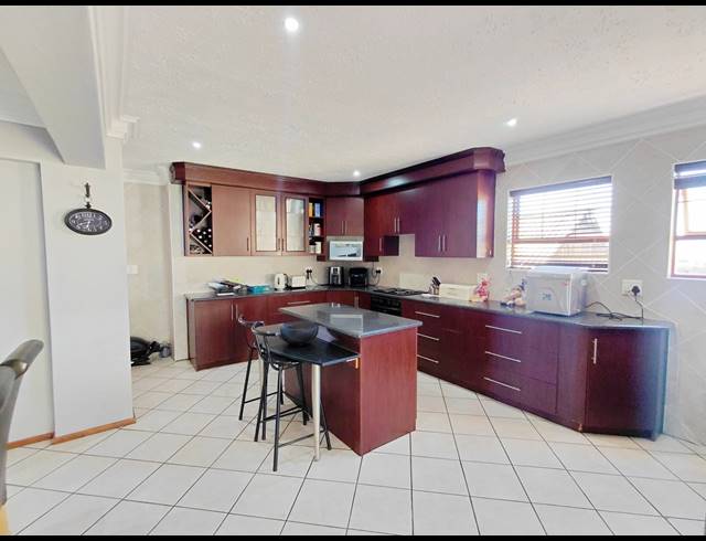 3 BEDROOM FREESTANDING FOR SALE IN BENDOR